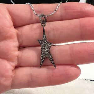 New silver necklace with diamond star pendant